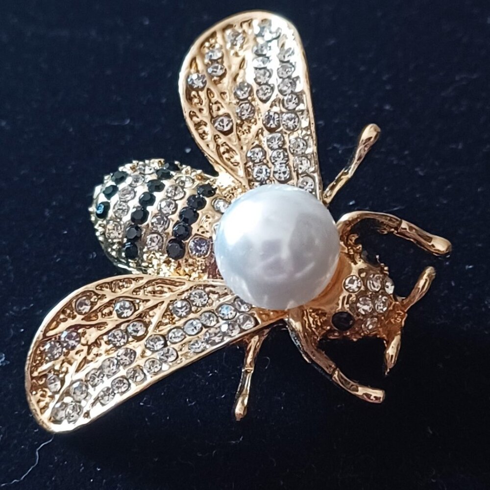 Rhinestone & Pearl Bee Brooch with Bling !